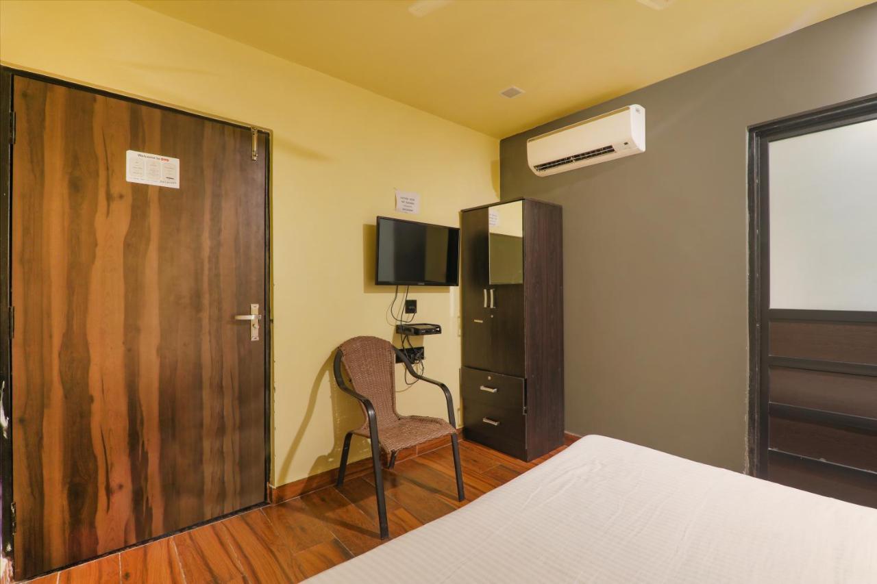 Fabexpress Lemon Grass Hotel Benares Buitenkant foto