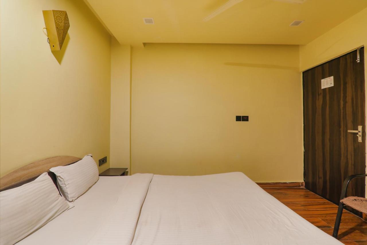 Fabexpress Lemon Grass Hotel Benares Buitenkant foto